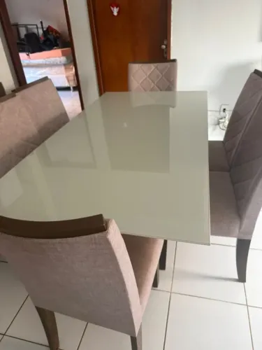 Conjunto de mesa 6 cadeiras