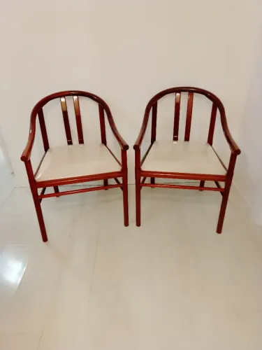 Conjunto de poltronas em mogno maciço verniz laqueado 