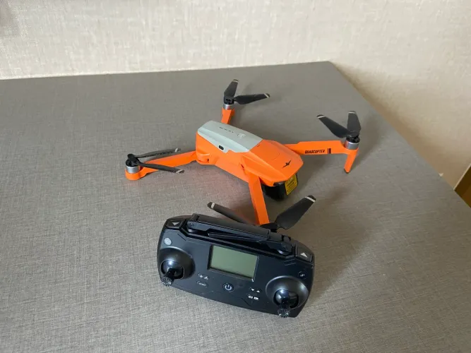 Drone KF102