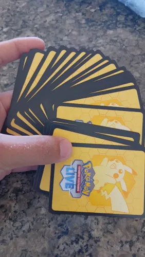35 Códigos pokémon TCG Live