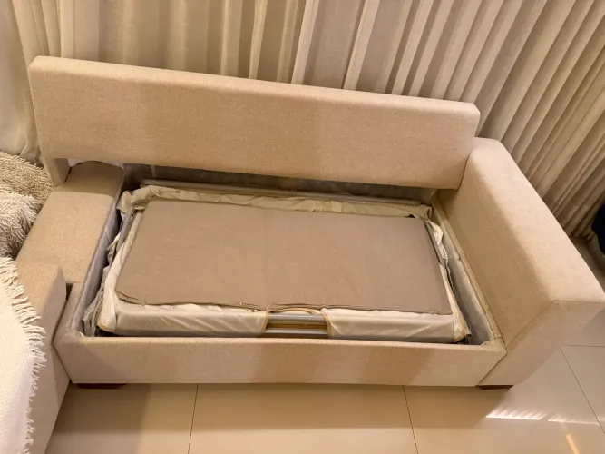 Sofá cama casal QUEEN em L novinho