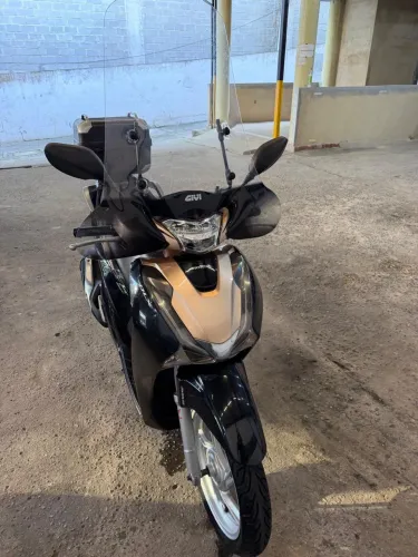 Scooter SH150i impecável