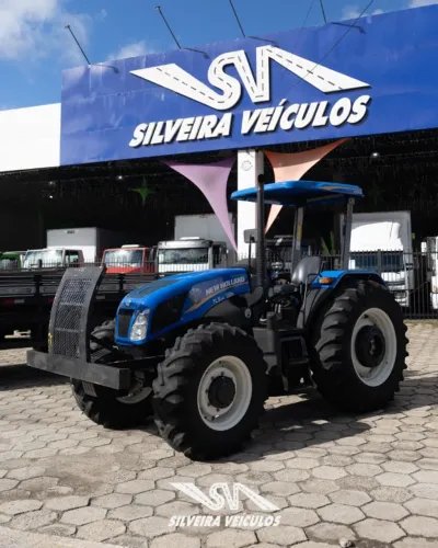 Trator New Holland TL 5.90 - Ano: 2021 - 4 x 4