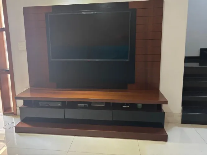 Painel de rack com aparador