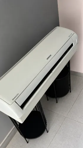 Split Hi-Wall da Samsung Virus Doctor 18000 btus - INVERTER