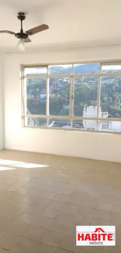 José Menino: Divisa - Kitnet, vista livre, andar alto.