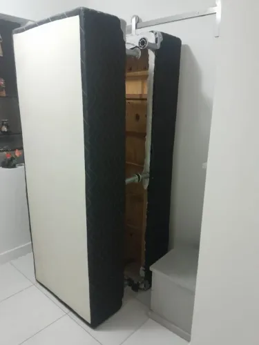 Base de cama de casal semi nova