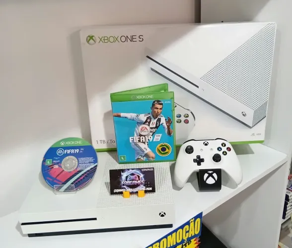 Xbox one s 1TB. Garantia 3 meses aqui na LOJA FABGAMES. Loja física