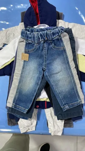Lote de roupas de Bebê, menino P, M e G