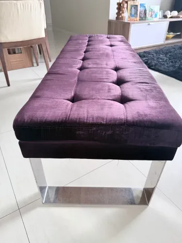 Recamier com base inox da Novo Projeto 
