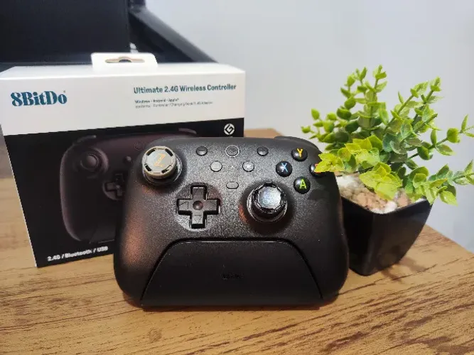 Controle 8BitDo Ultimate 2 + Dock + Grips - Completo