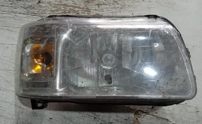 Farol Direito Fiat Uno Mille Fiorino 2005 - 2012 / Avaria Direito
