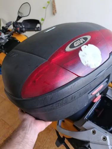 Baú bauleto moto Givi Monolock 45l com suporte original