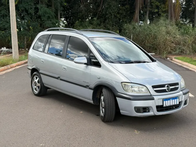 Chevrolet Zafira 2.0/ CD 2.0 8V MPFI 5P Aut. 2004