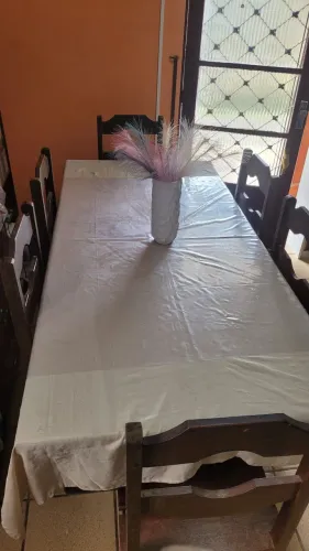 Mesa de Angelim com 6 Cadeiras