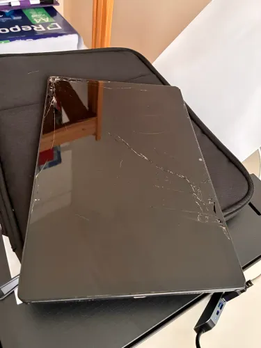Tablet Samsung A8 - DESAPEGO