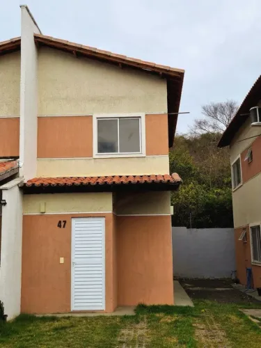 Cada Duplex no Vale do Gavião | 2 Qtos, 40m² de quintal e Lazer Completo. Financiável