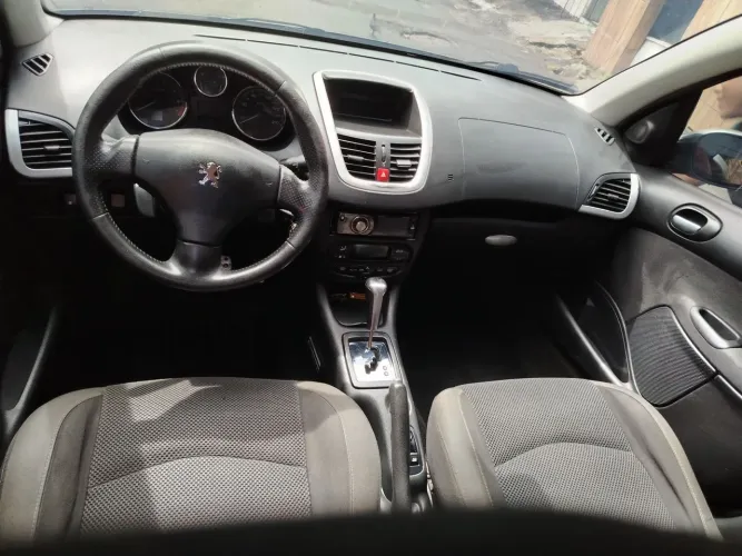 Peugeot 207 Sedan Passion XS 1.6 Flex 16V 4P AUT 2011
