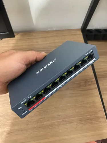 Switch 8 Portas Hikvision Hk1005 Poe - Ds-3e0109p-e/m(b)