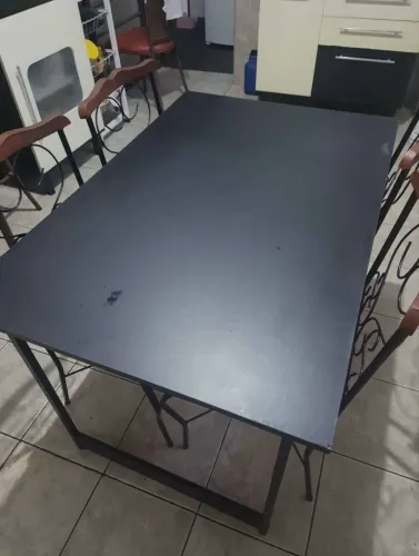 Mesa de 4 cadeiras 
