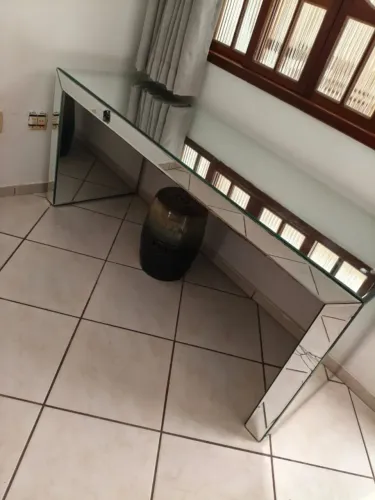 Aparador espelhado para sala