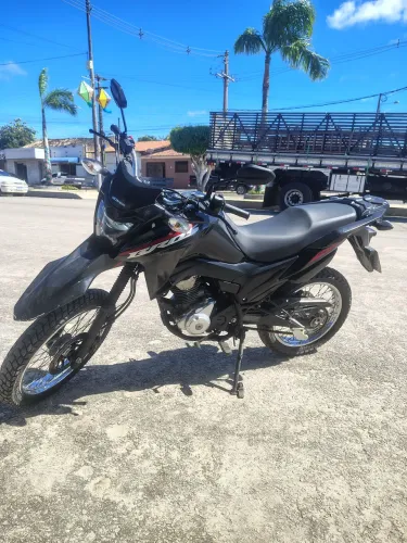 Moto Bros 2025