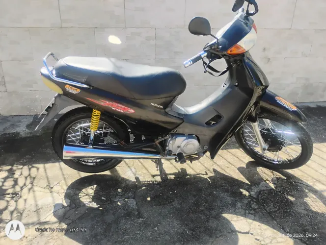 Vendo Biz 100 preta 2004