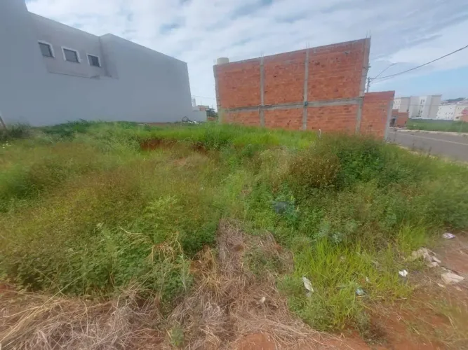 Terreno à venda em Santa Bárbara D'Oeste, Jardim Vila Rica