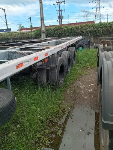 Vendo carreta randon 3 eixos