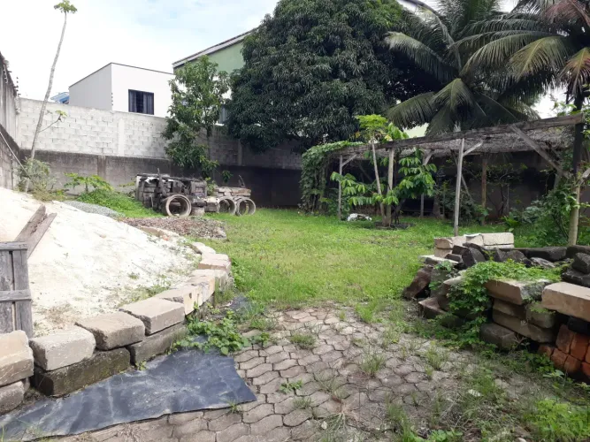 Imóvel para venda tem 450 metros quadrados em Cobilândia - Vila Velha - ES