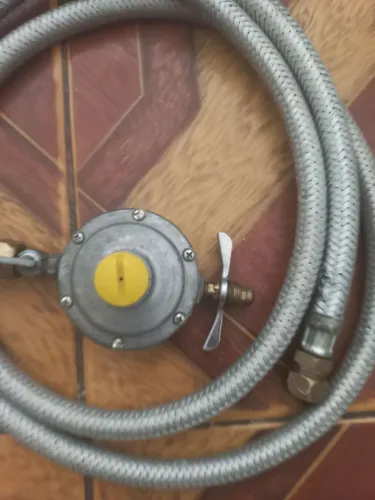 Mangueira de aço inox 2,40cm com registro 