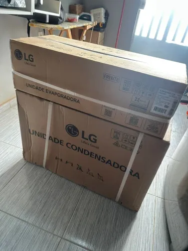 Ar-Condicionado Split HW LG Dual Inverter Voice 9.000 BTUs R-32 Só Frio 220V