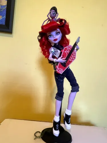 Operetta Monster High