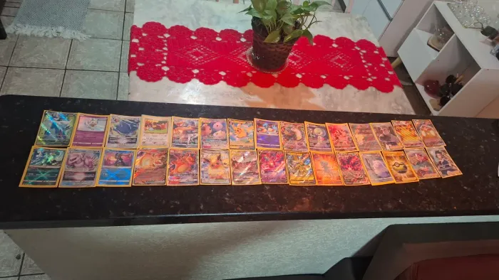 Vendo lote de cartas pokemon, 100%originais e protegidas com sleeve