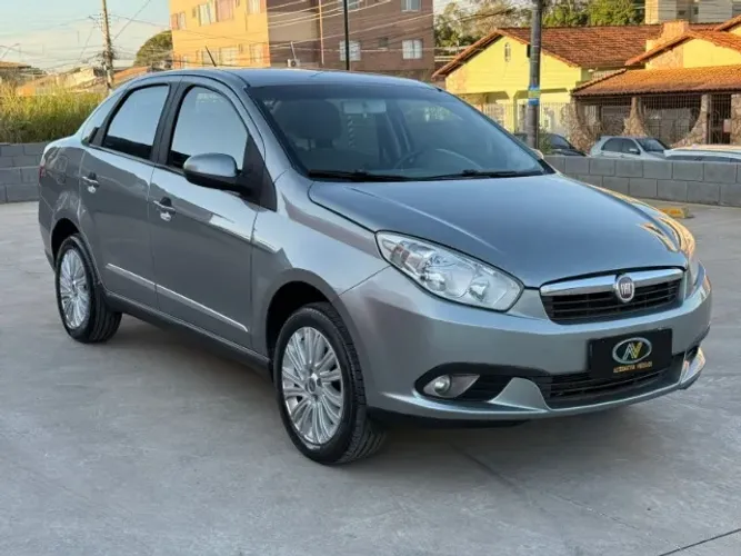 Fiat Grand Siena Essence 1.6 Flex 16V 2014