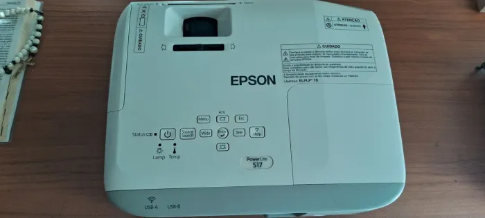 PROJETOR EPSON S 17.$1.000,00