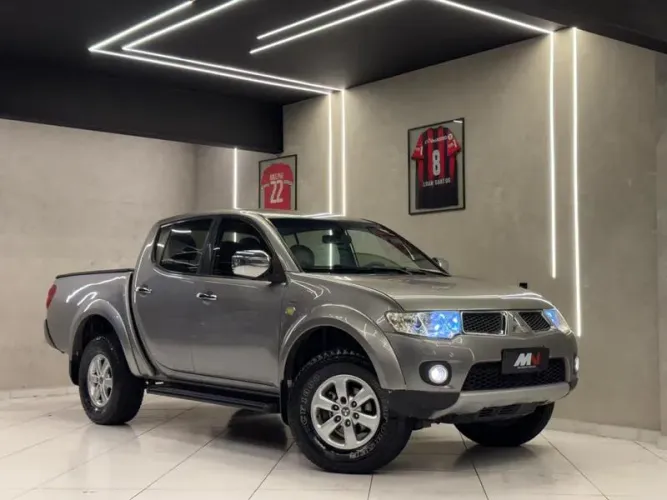 Mitsubishi L200 Triton HPE 3.5 CD V6 24V Flex Aut. 2013