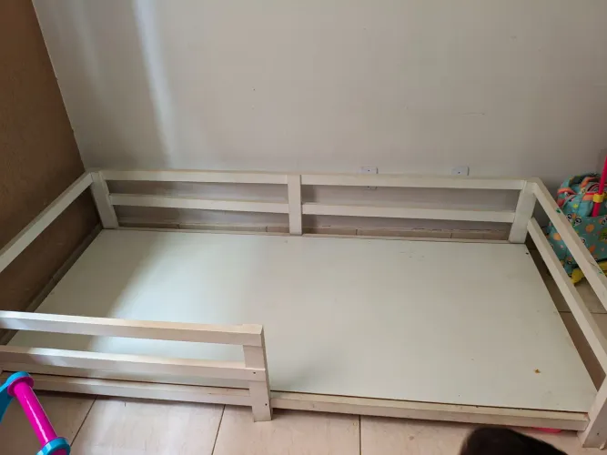 Cama montessoriana grande
