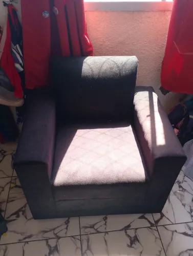 Poltrona de um lugar serve para manicure ou para sala quarto em perfeito estado