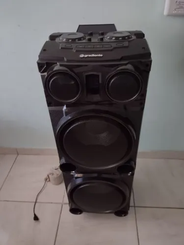 Caixa de som gradiente