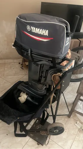 Motor de popa Yamaha 25