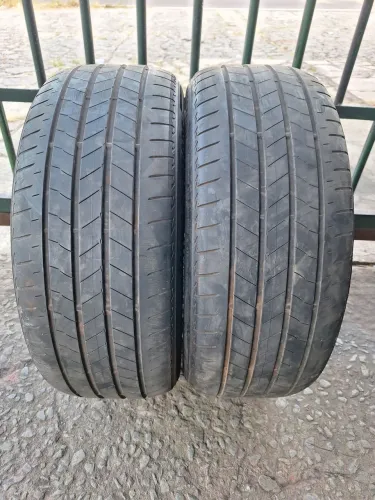 Pneus 215 50 17 Bridgestone (meia-vida)