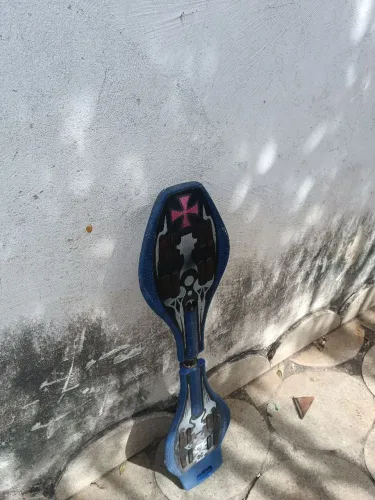 Skate de duas rodas.possibilidade de negociação
