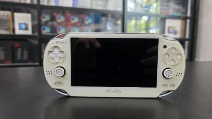 Console PSVITA PCH1001 Branco Modificado + Case de transporte