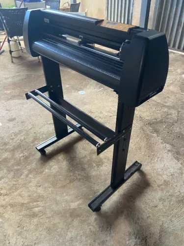 Máquina de recorte de adesivo 