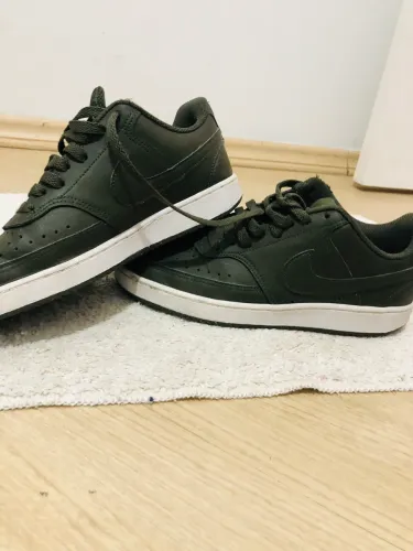 Nike Court Vision Low na cor verde escuro