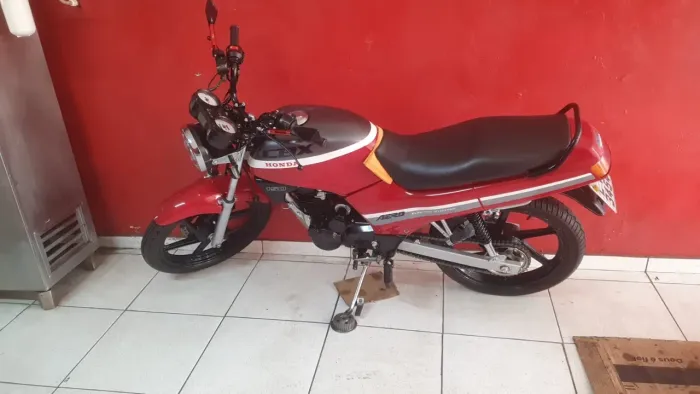 Moto Honda CBX 150 Aero