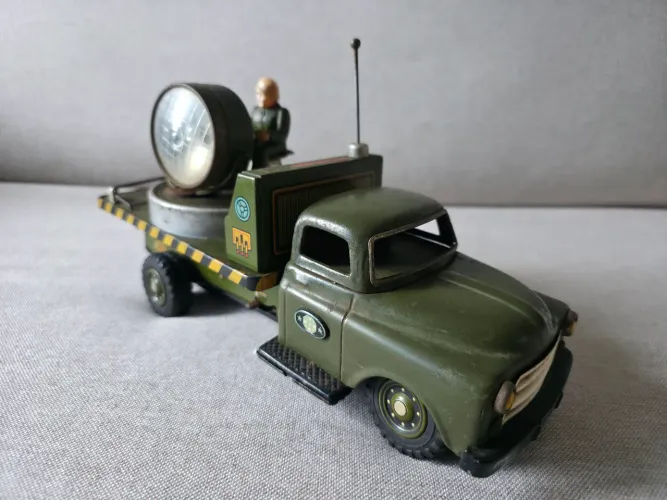 MINIATURA CAMINHÃO MILITAR EM LATA - MODERN TOYS (MADE INJAPAN)