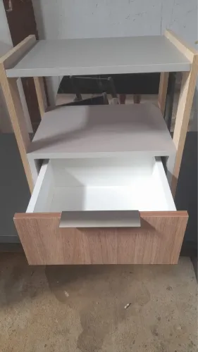 Vendo criado mudo