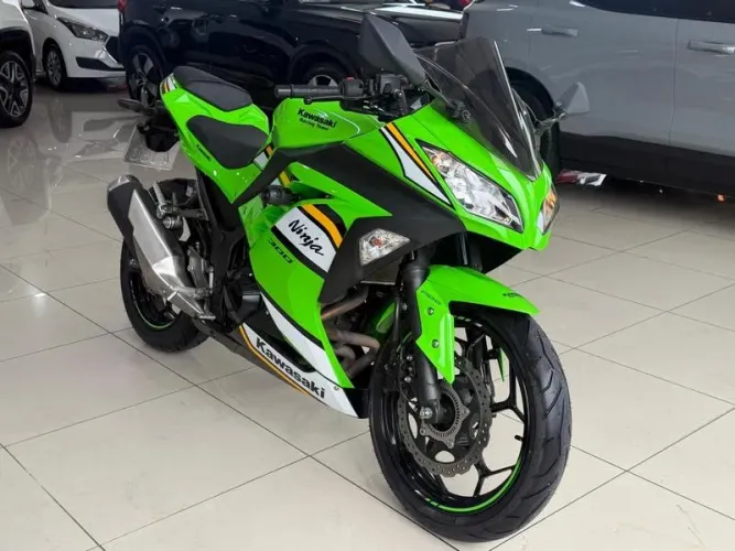 KAWASAKI NINJA 300 2026